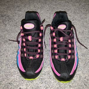 Nike Air Max 95 size 6Y pink, blue and black